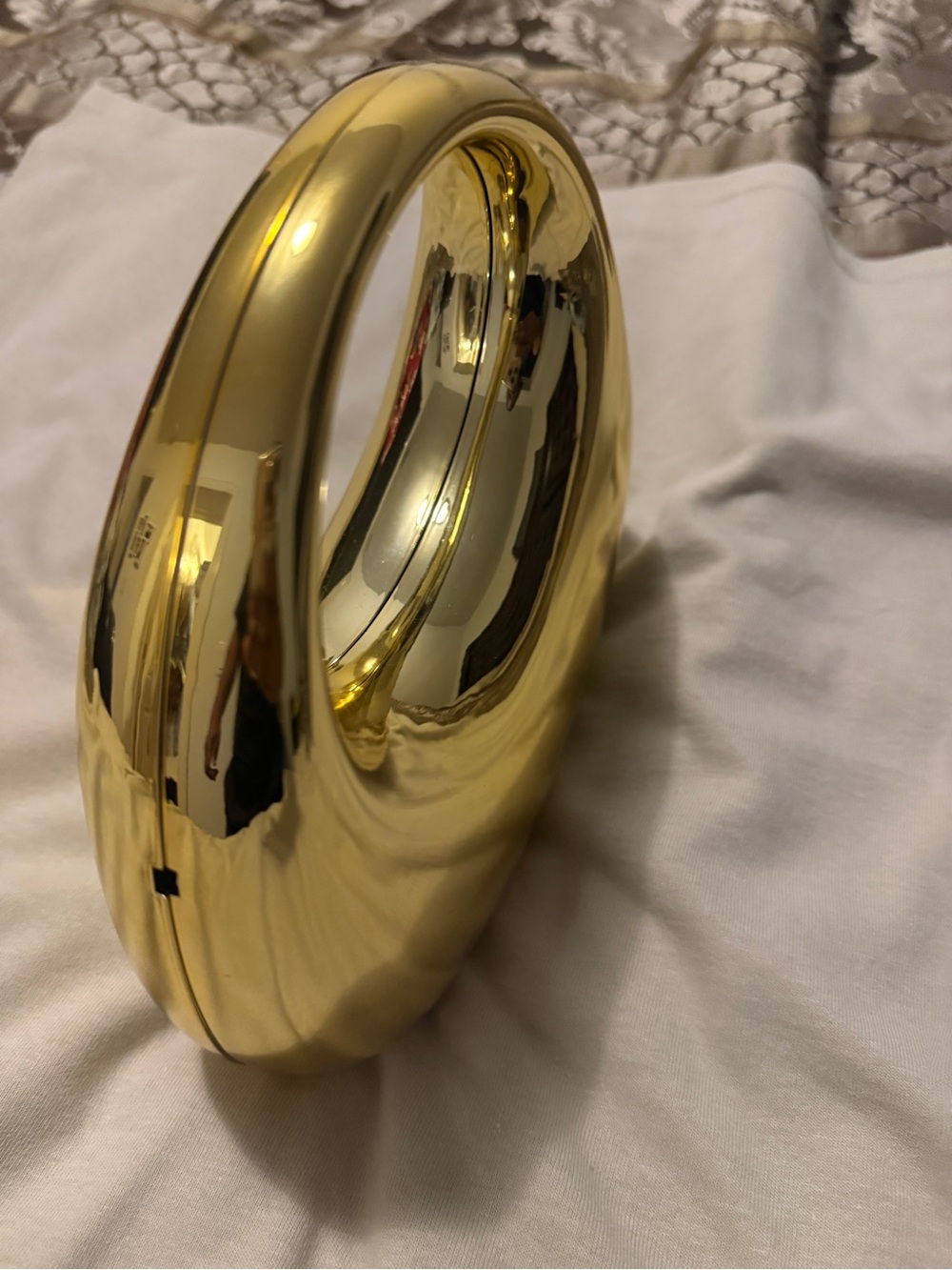 Gold Purse with Crossbody option with Circular Handle - Picture 3 of 4